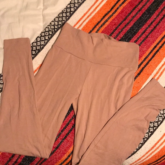 Charlotte Russe Blush Pink Leggings - Picture 2 of 3